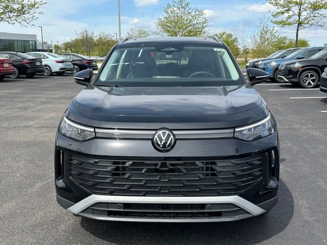 New 2026 Deep Black Pearl Volkswagen 2.0T SE image 2