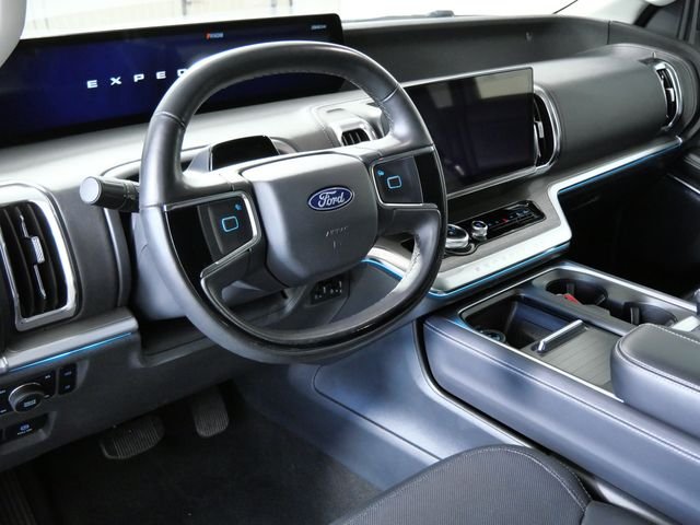 Certified Used 2025 Gray Ford Platinum image 3