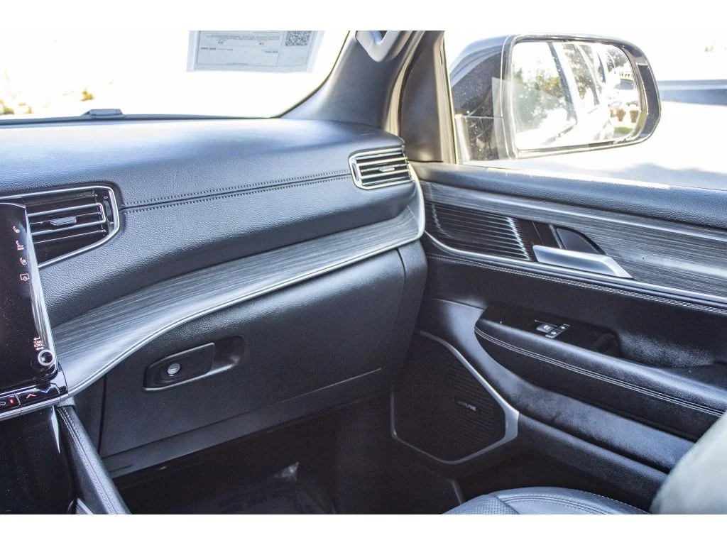 Used 2024 Silver Zynith Jeep Series III image 55