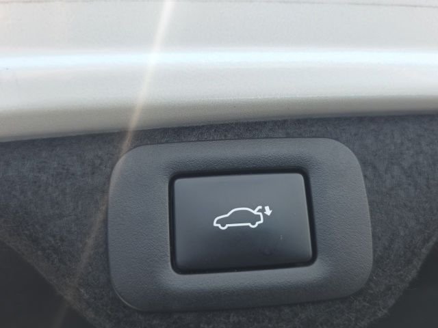 Used 2025 White Lexus 350 image 40