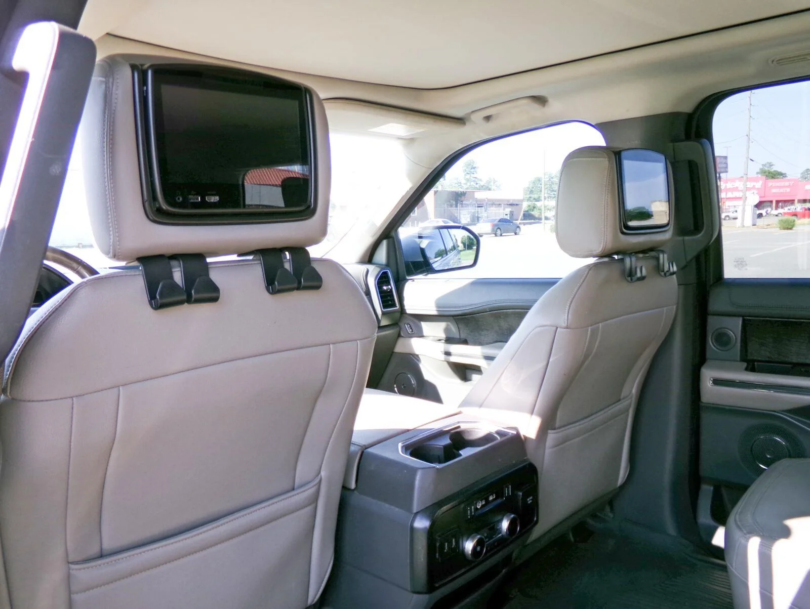 Used 2018 Ingot Silver Ford Limited image 12