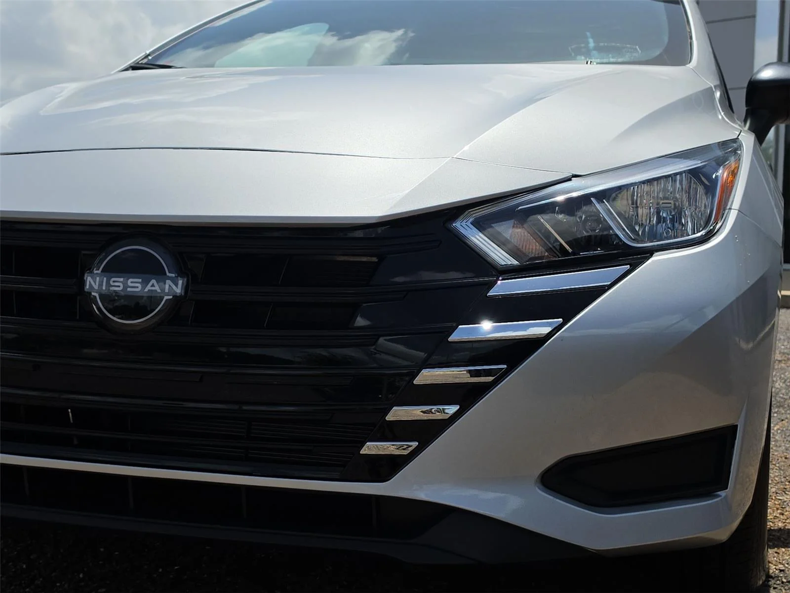 Used 2023 Brilliant Silver Metallic Nissan S image 34