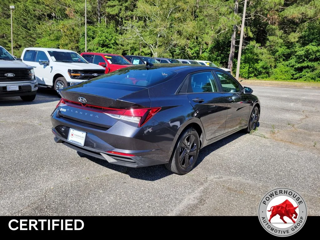 Used 2021 Gray Hyundai SEL image 5