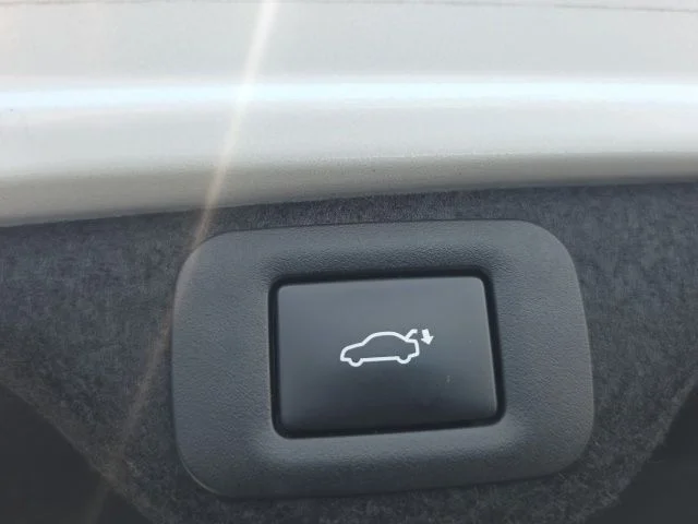 Used 2025 White Lexus 350 image 40