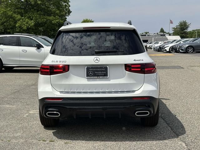 New 2026 Polar White Mercedes-Benz GLB 250 image 9