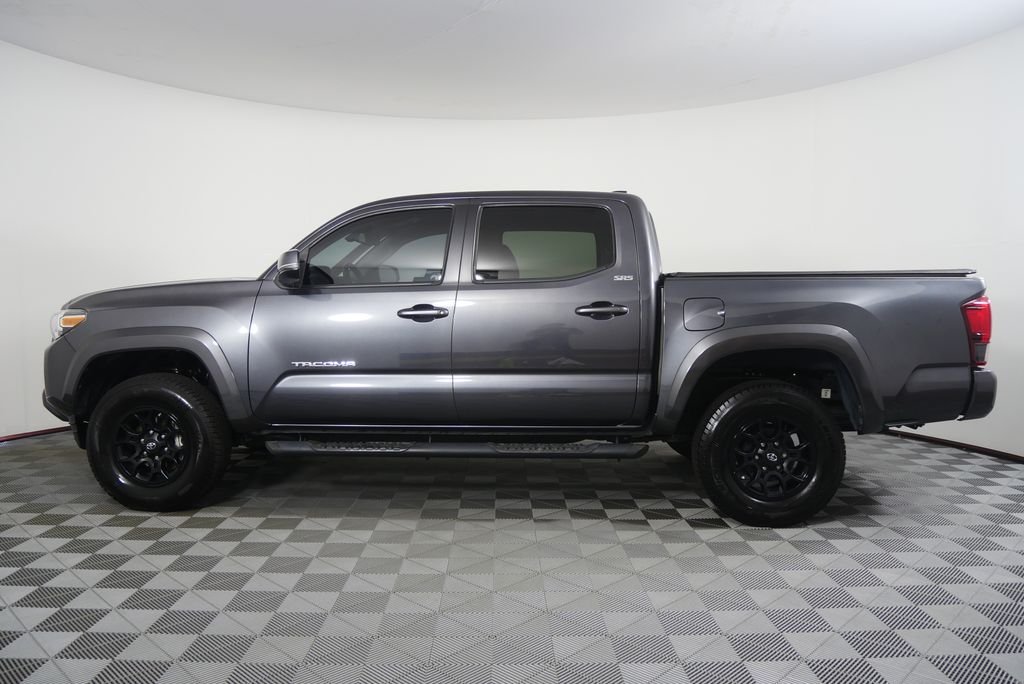 Used 2022 Magnetic Gray Metallic Toyota SR5 image 7