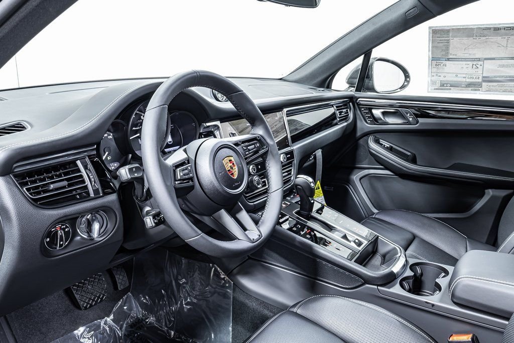 New 2025  Porsche T image 4