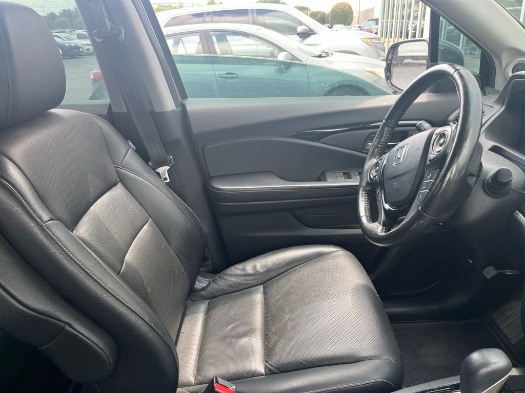 Used 2018 Lunar Silver Metallic Honda RTL-E image 4