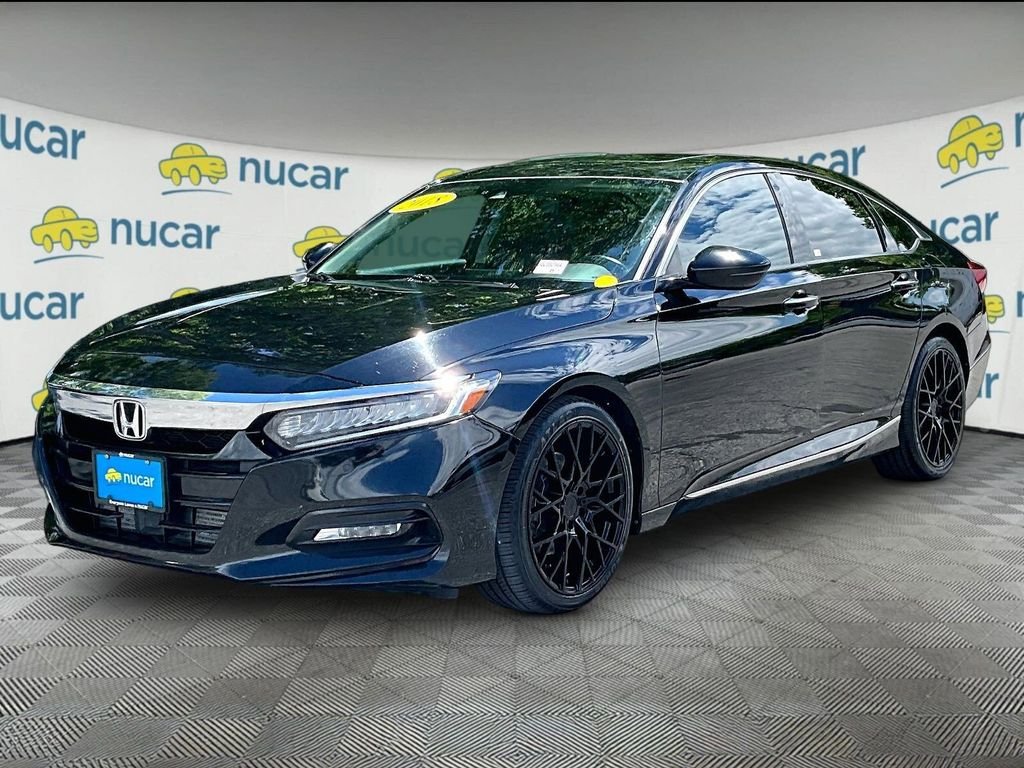 Used 2018 Black Honda Touring image 3