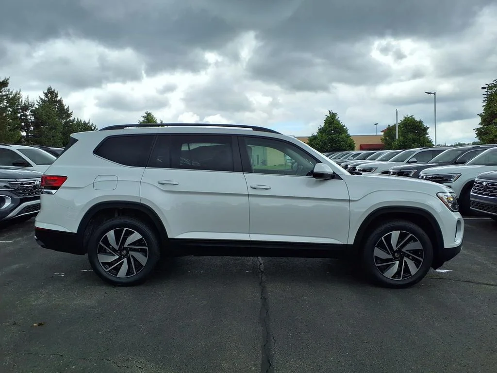 New 2026 Opal White Pearl Volkswagen 2.0T SE w/Technology image 2