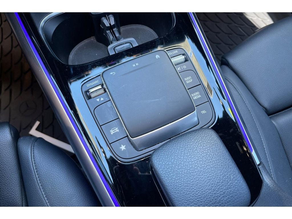 Used 2021 Polar White Mercedes-Benz 250 image 31