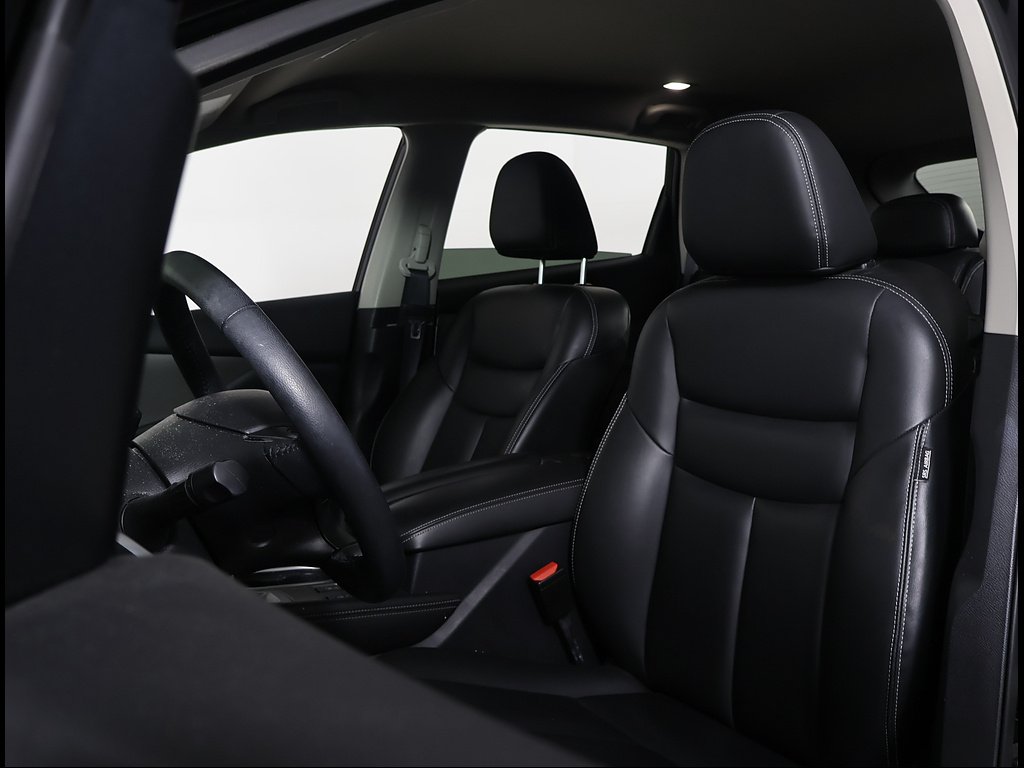 Used 2023 Super Black Nissan SV image 6