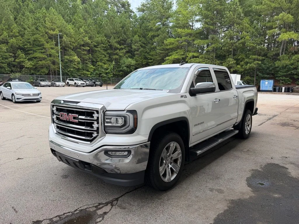 Used 2018 White GMC SLT image 3