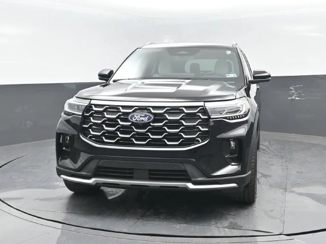 New 2027 Agate Black Metallic Ford Platinum™ image 22