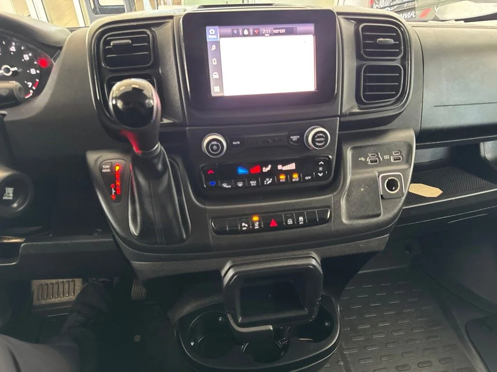 Used 2022 White Ram High Roof image 15