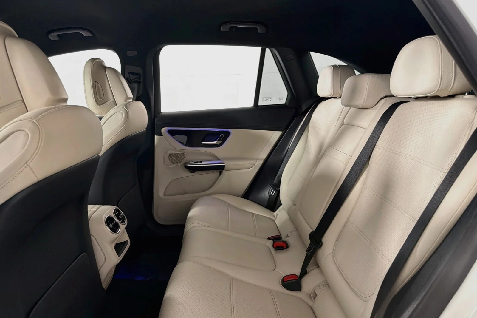 Used 2024 Polar White Mercedes-Benz 300 image 8