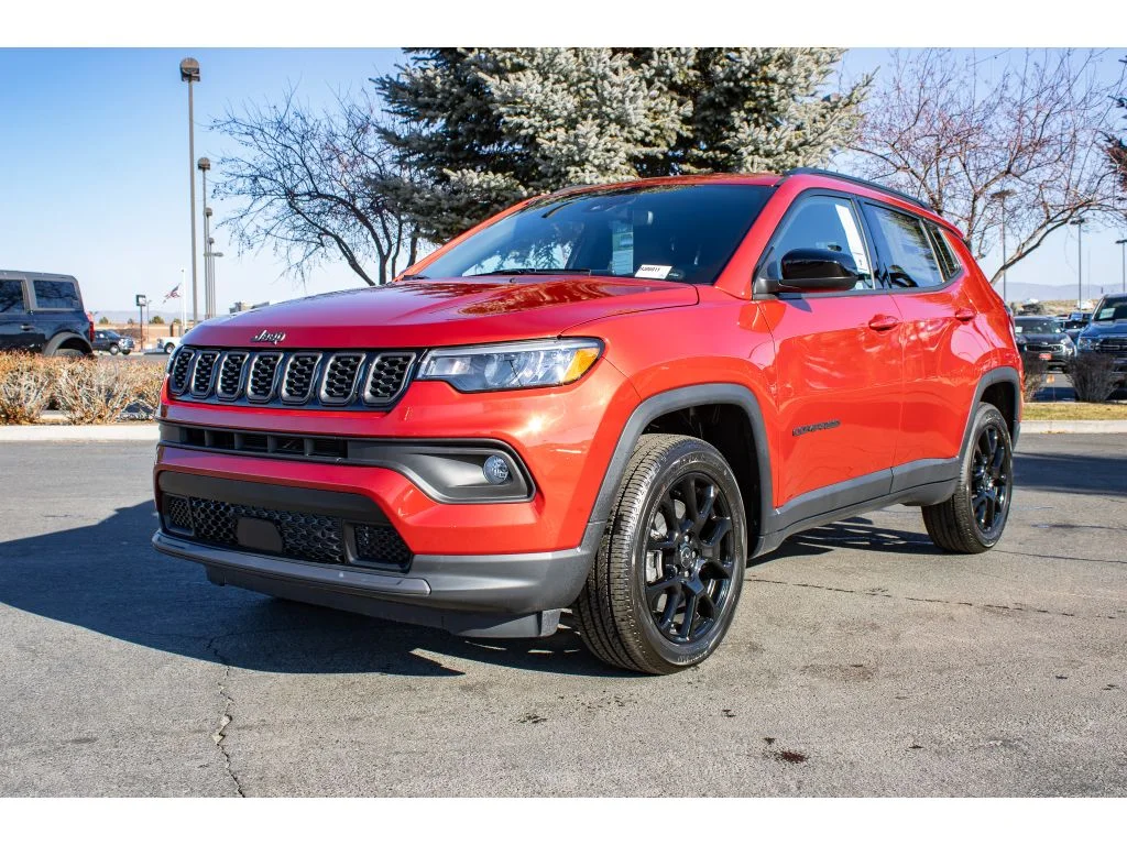 New 2026 Red Hot Pearlcoat Jeep Latitude Altitude image 4