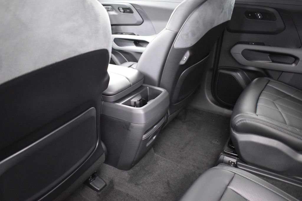 New 2027 Glacial White Pearl Kia X-Pro SX Prestige image 19
