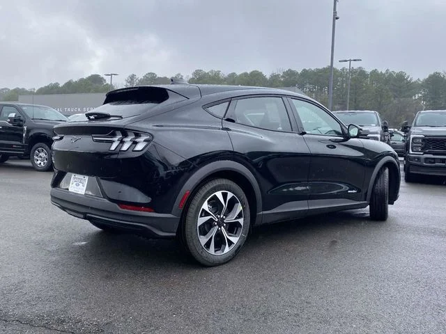 New 2026 Black Ford Select image 3