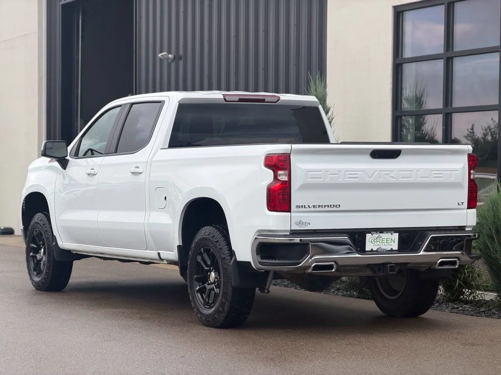 Used 2023 White Chevrolet LT image 3