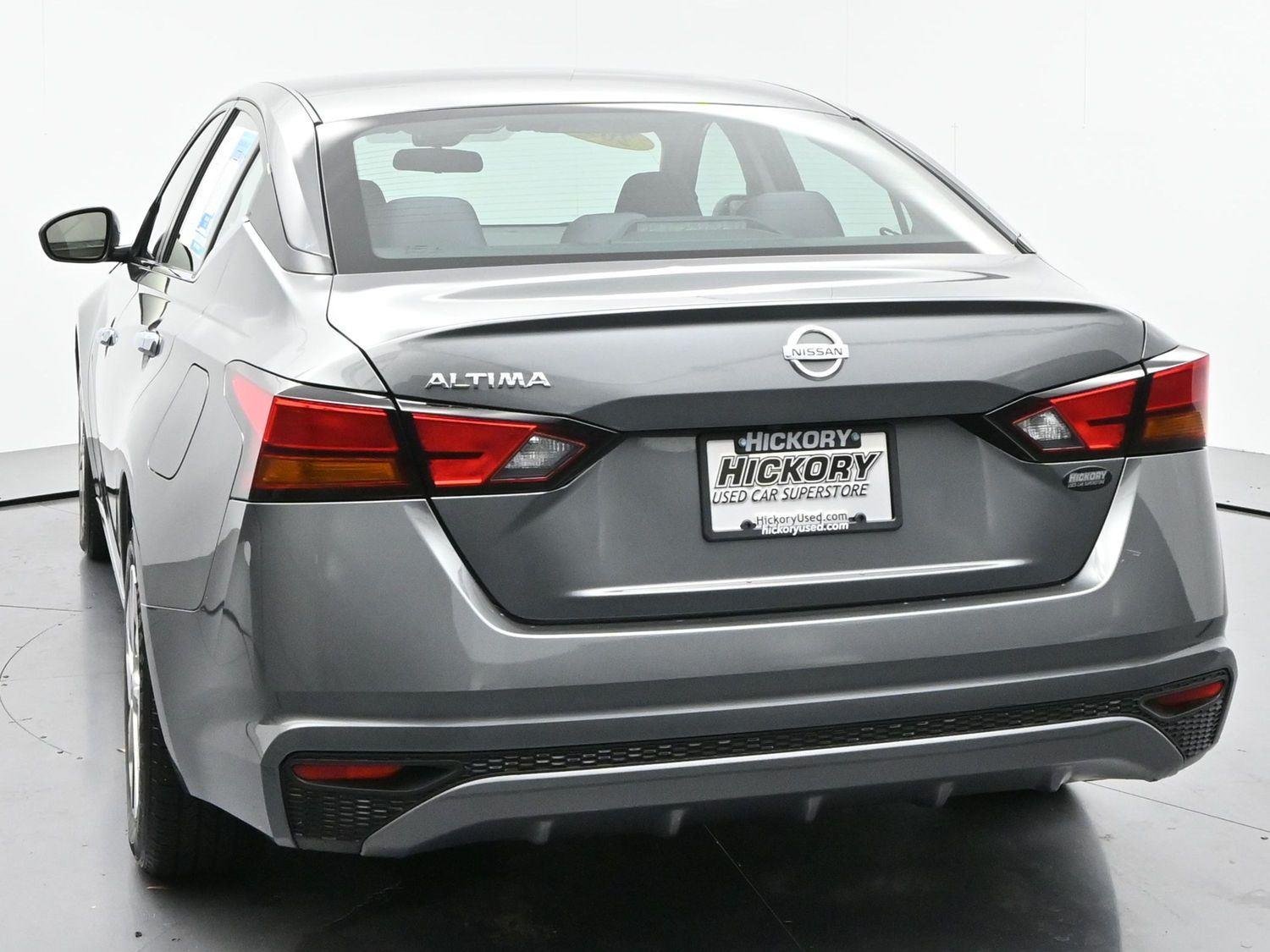 Used 2022 Gun Metallic Nissan 2.5 S image 6