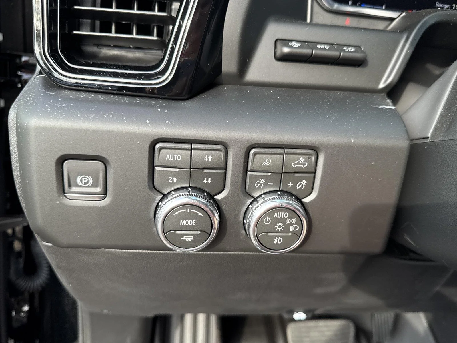 New 2026 Onyx Black GMC AT4 image 17