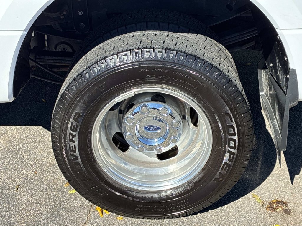 Used 2022 White Ford XL image 13