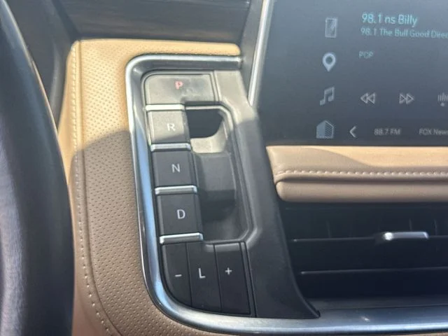 Used 2023 Beige Chevrolet Premier image 19
