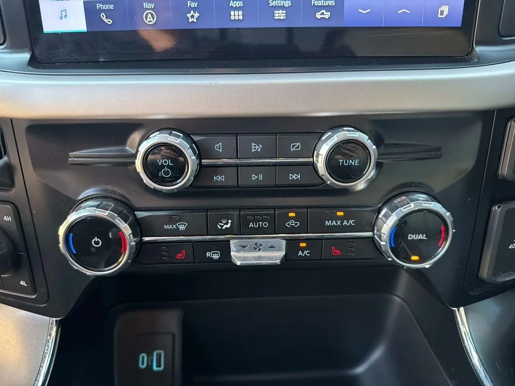 Used 2023 Blue Ford XLT image 26