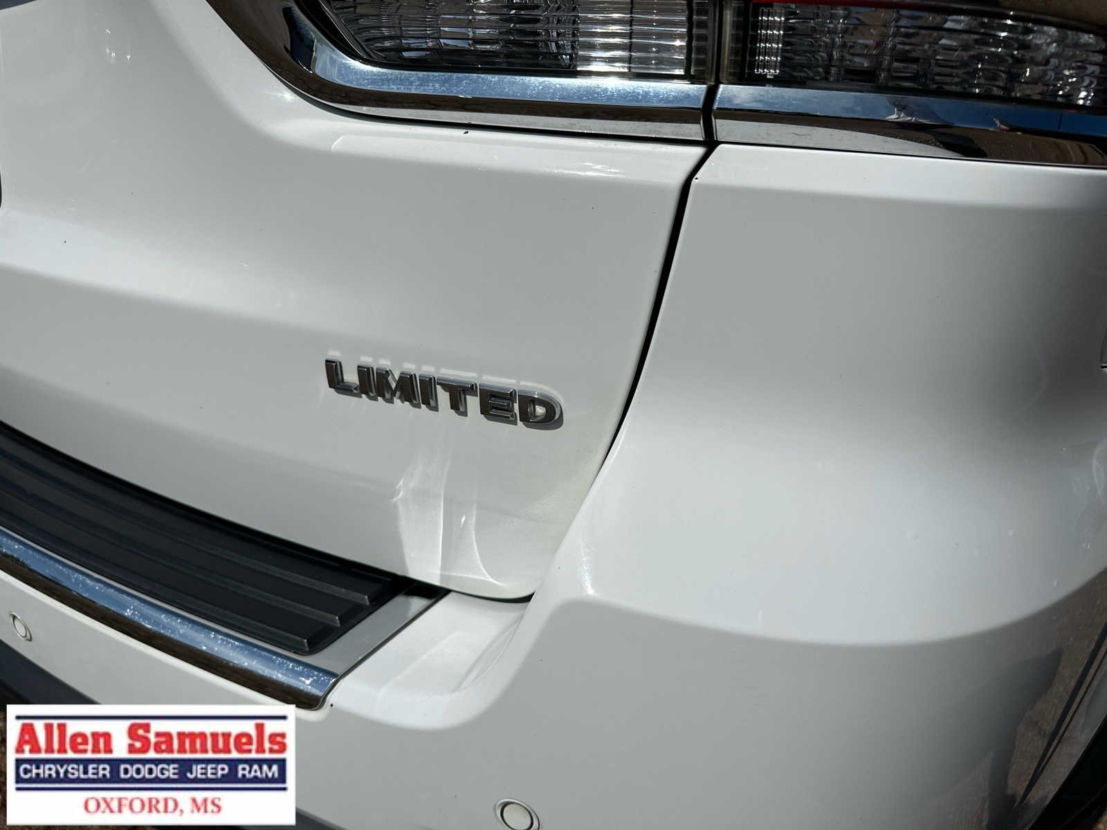 Used 2022 Bright White Clearcoat Jeep Limited image 53