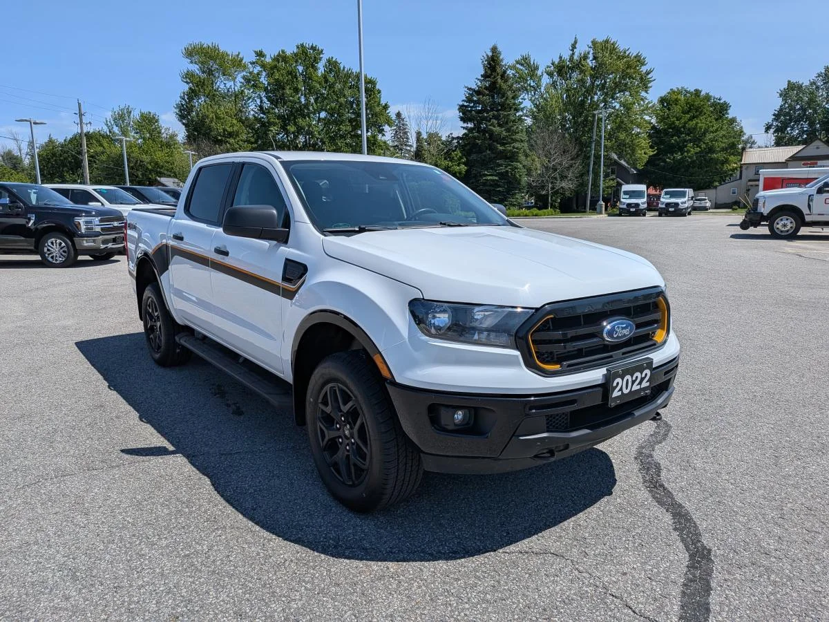 Used 2022 White Ford Xlt 4wd Supercrew 5 image 3