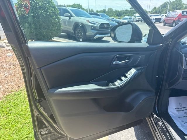 Used 2025 Black Nissan SV image 22
