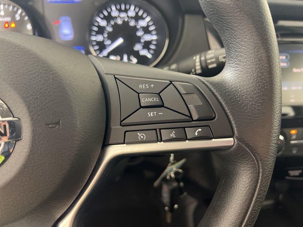 Used 2020 Caspian Blue Metallic Nissan S image 9