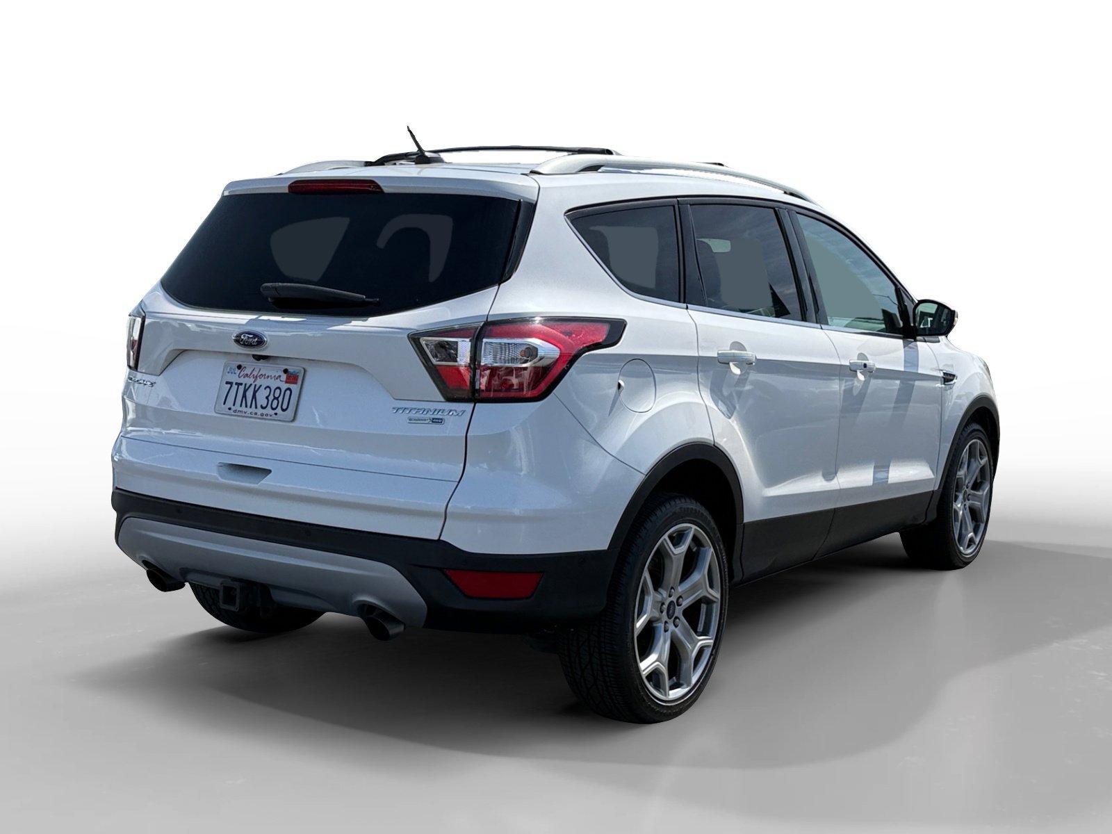 Used 2017 White Platinum Clearcoat Metallic Ford Titanium image 5