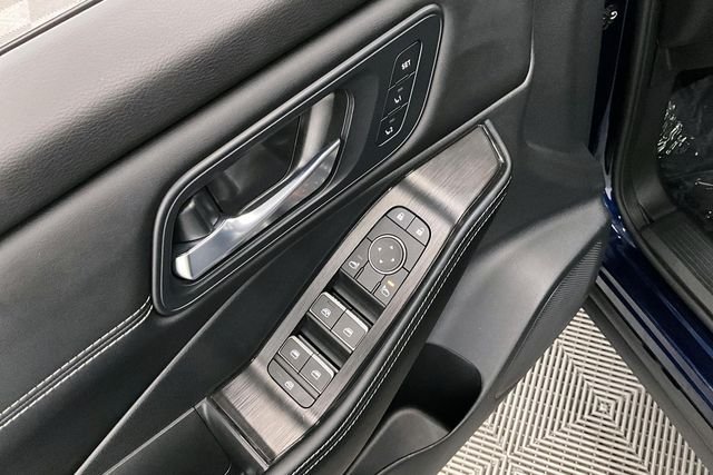 2025 Nissan Rogue SL - Photo 39