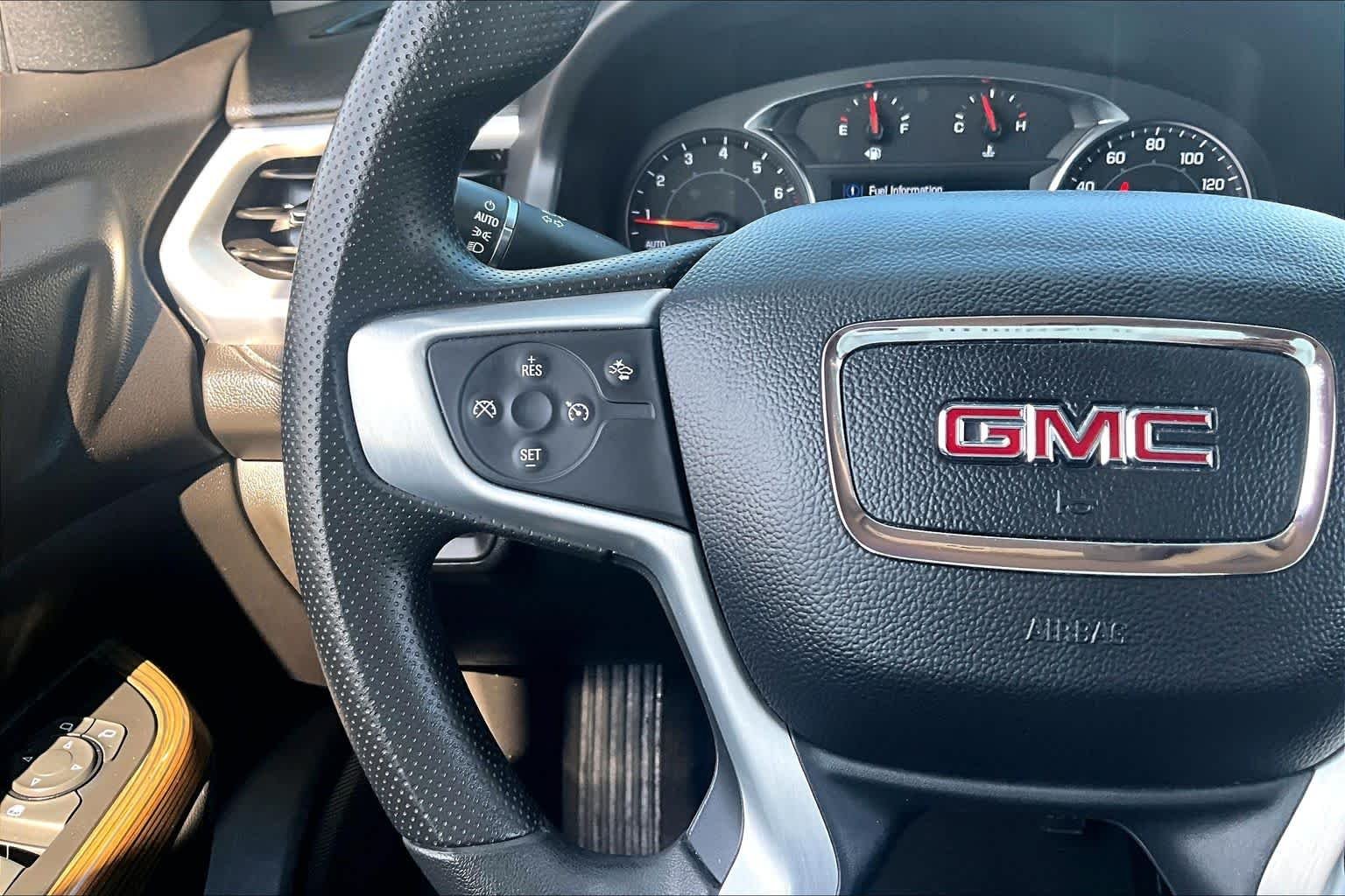 Used 2023 Summit White GMC SLE image 24