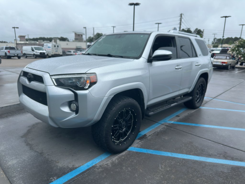 Used 2018 Classic Silver Metallic Toyota SR5 image 1