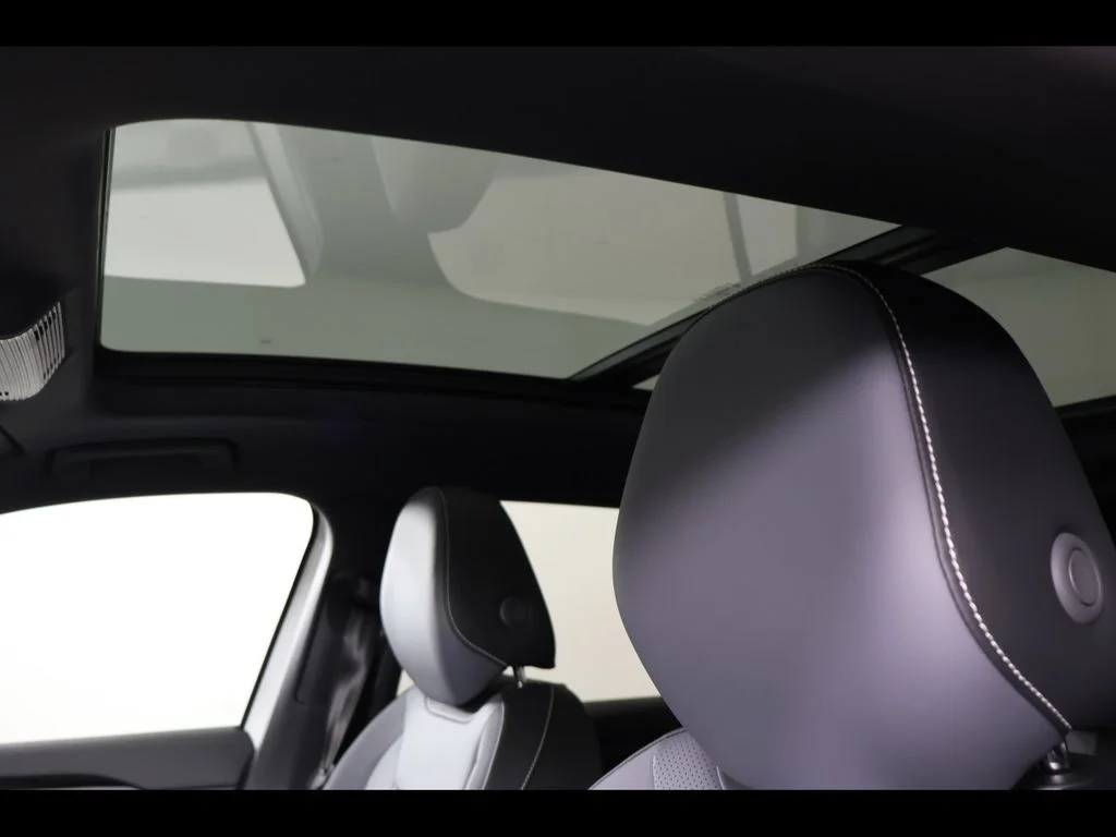 New 2026 White/off-white Volkswagen 2.0T SE R-Line Black image 13