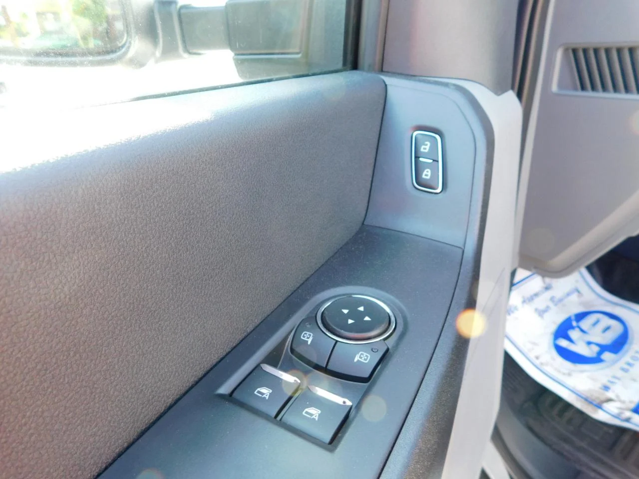 New 2025 Oxford White Ford F-450® XL image 19