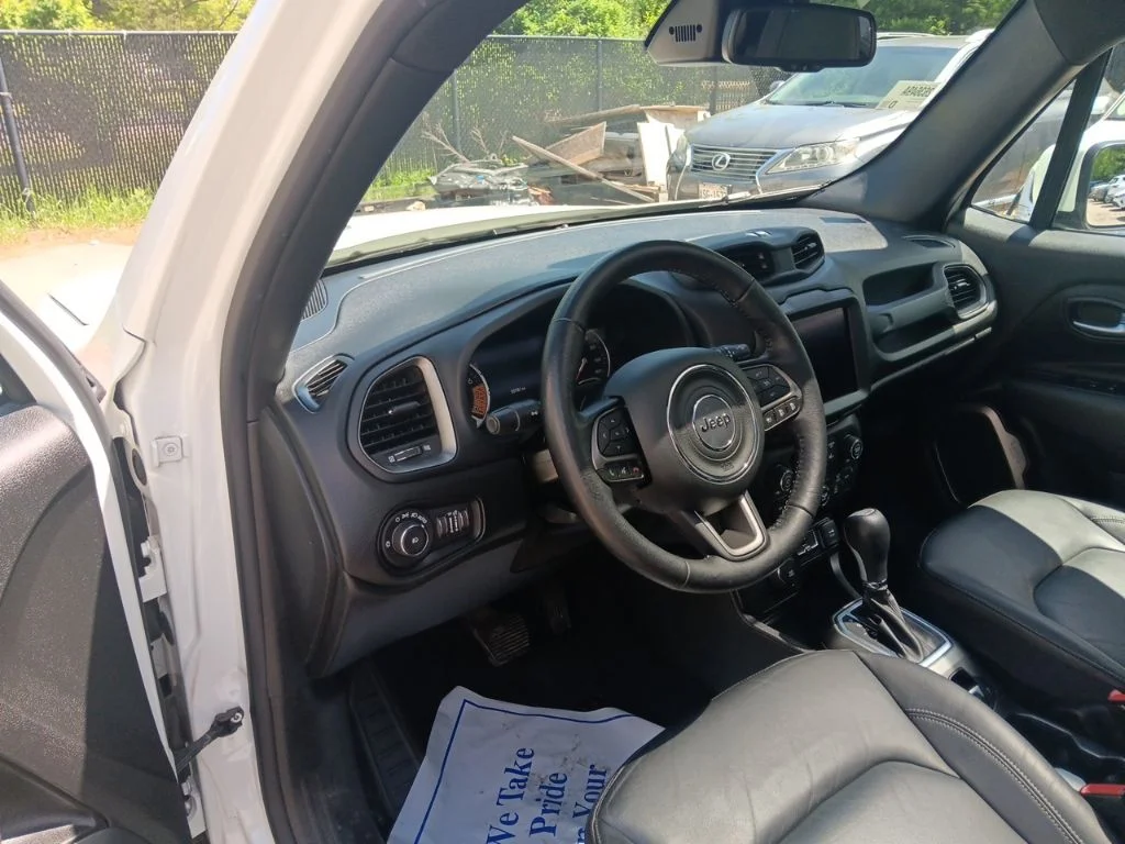Used 2020 Alpine White Clearcoat Jeep Limited image 14