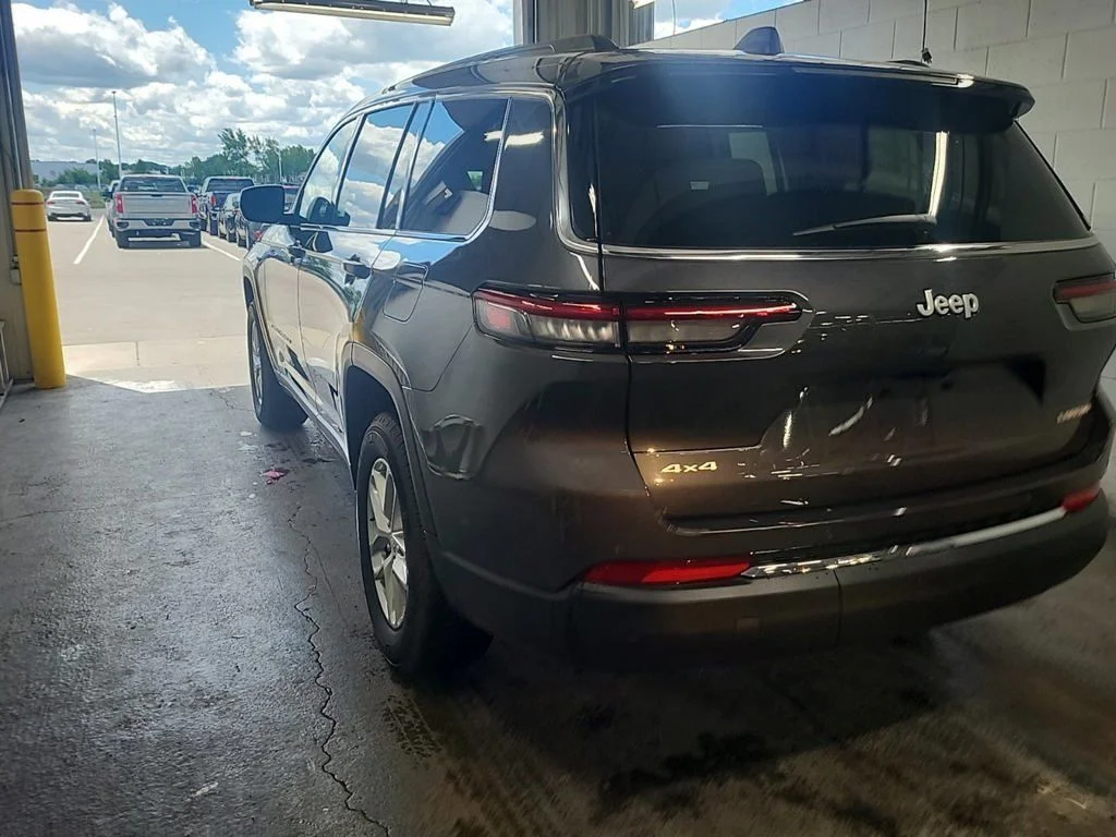 Used 2025 Gray Jeep Laredo image 13