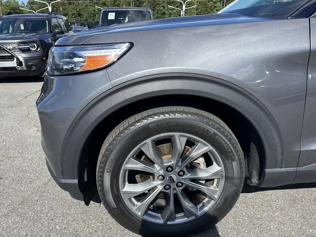 Used 2023 Gray Ford XLT image 18