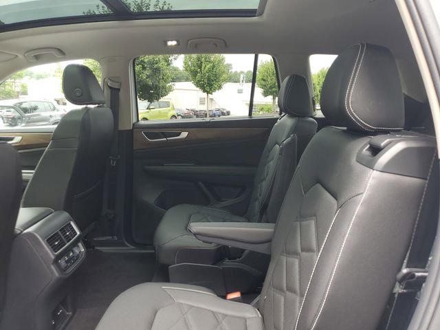 2026 Volkswagen Atlas SE w/Tech - Photo 10