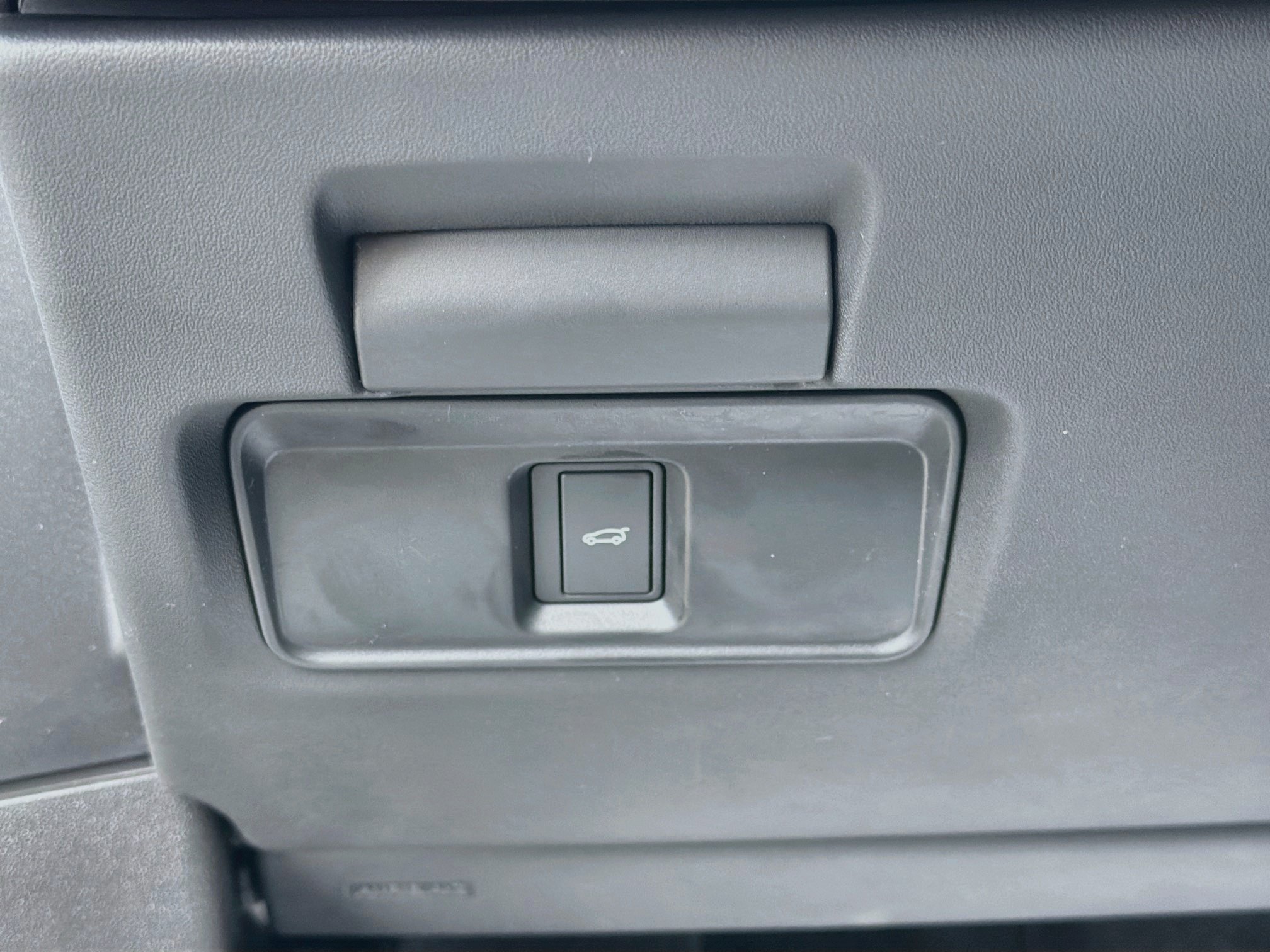 New 2026 Fuji White Land Rover Core S image 35