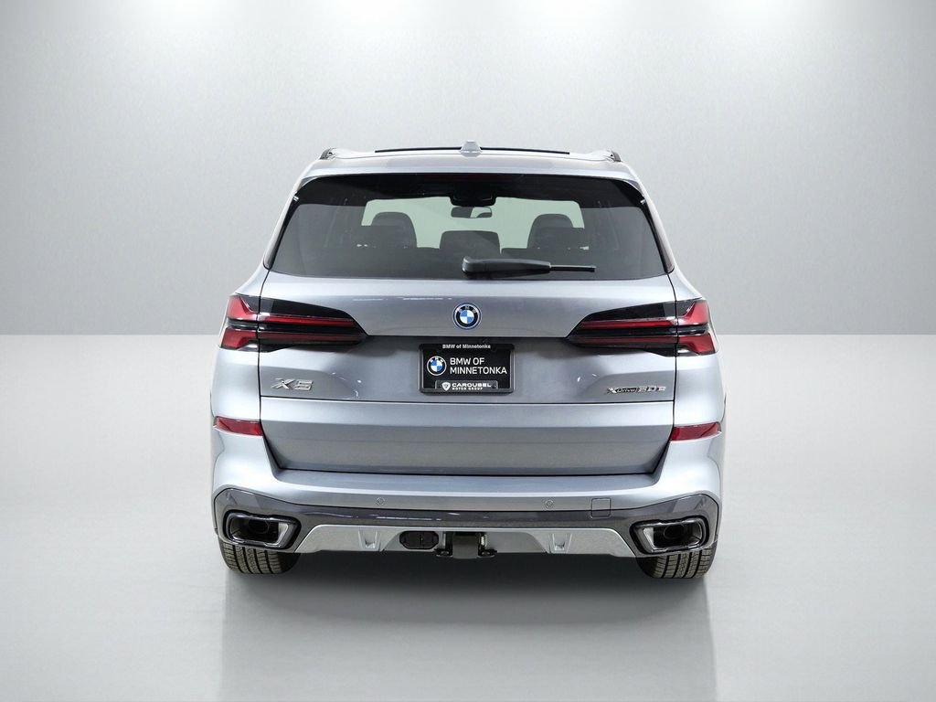 Used 2026 Skyscraper Grey Metallic BMW xDrive50e image 11