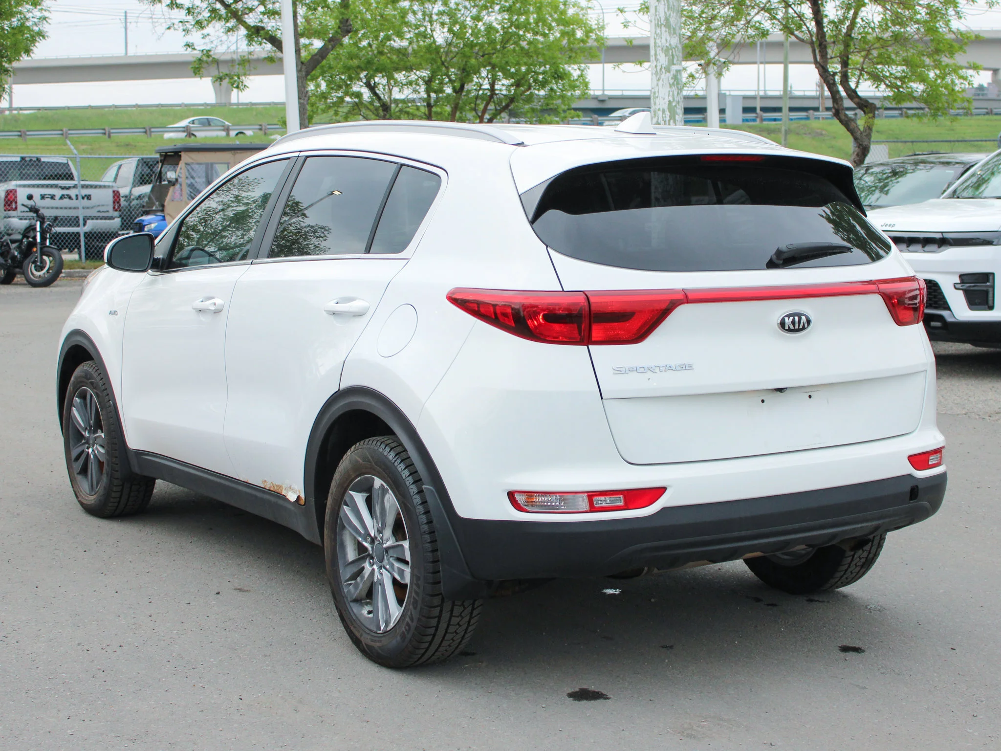 Used 2017 White Kia LX * AWD | Mechanic