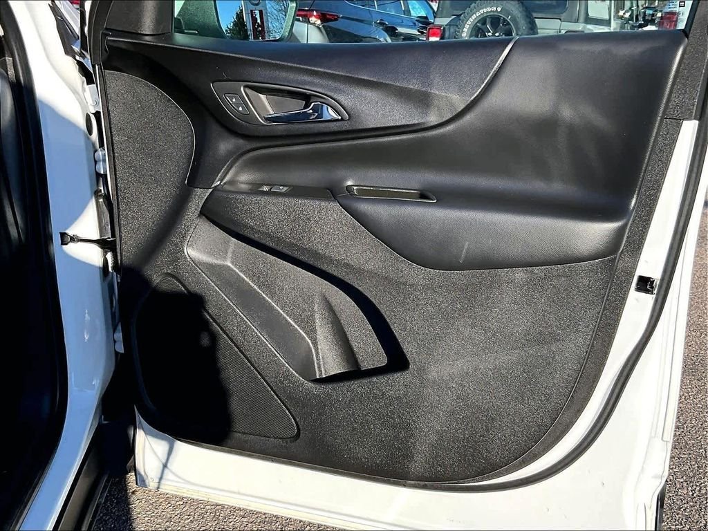 Used 2023 White Chevrolet LT image 11