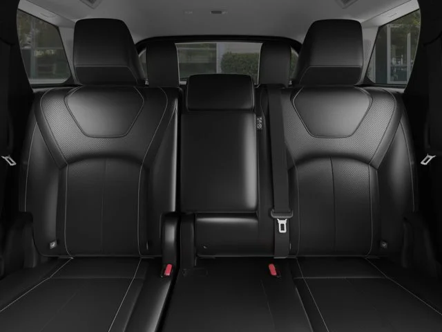 New 2027 RADIANT WHITE INFINITI Luxe FWD image 8