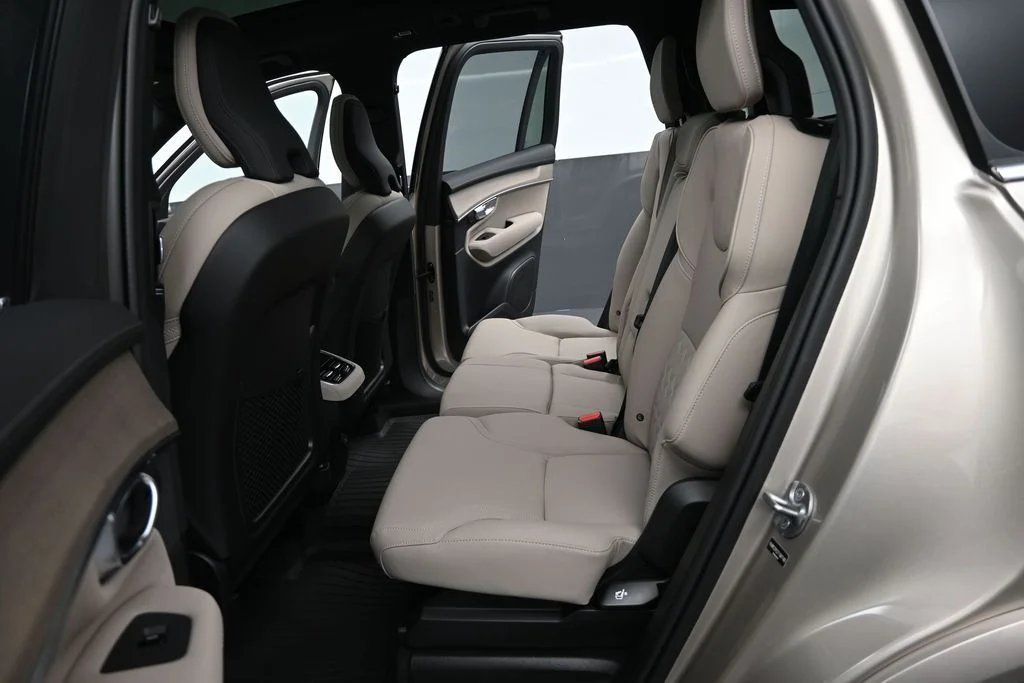 Used 2026 Bright Dusk Volvo Plus image 13