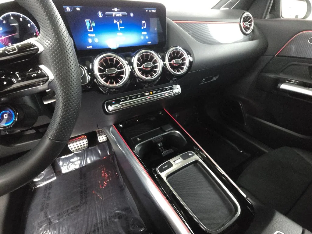 Certified Used 2026  Mercedes-Benz GLA 35 AMG® image 14